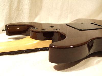 Halsansatz und Vibratofachdeckel